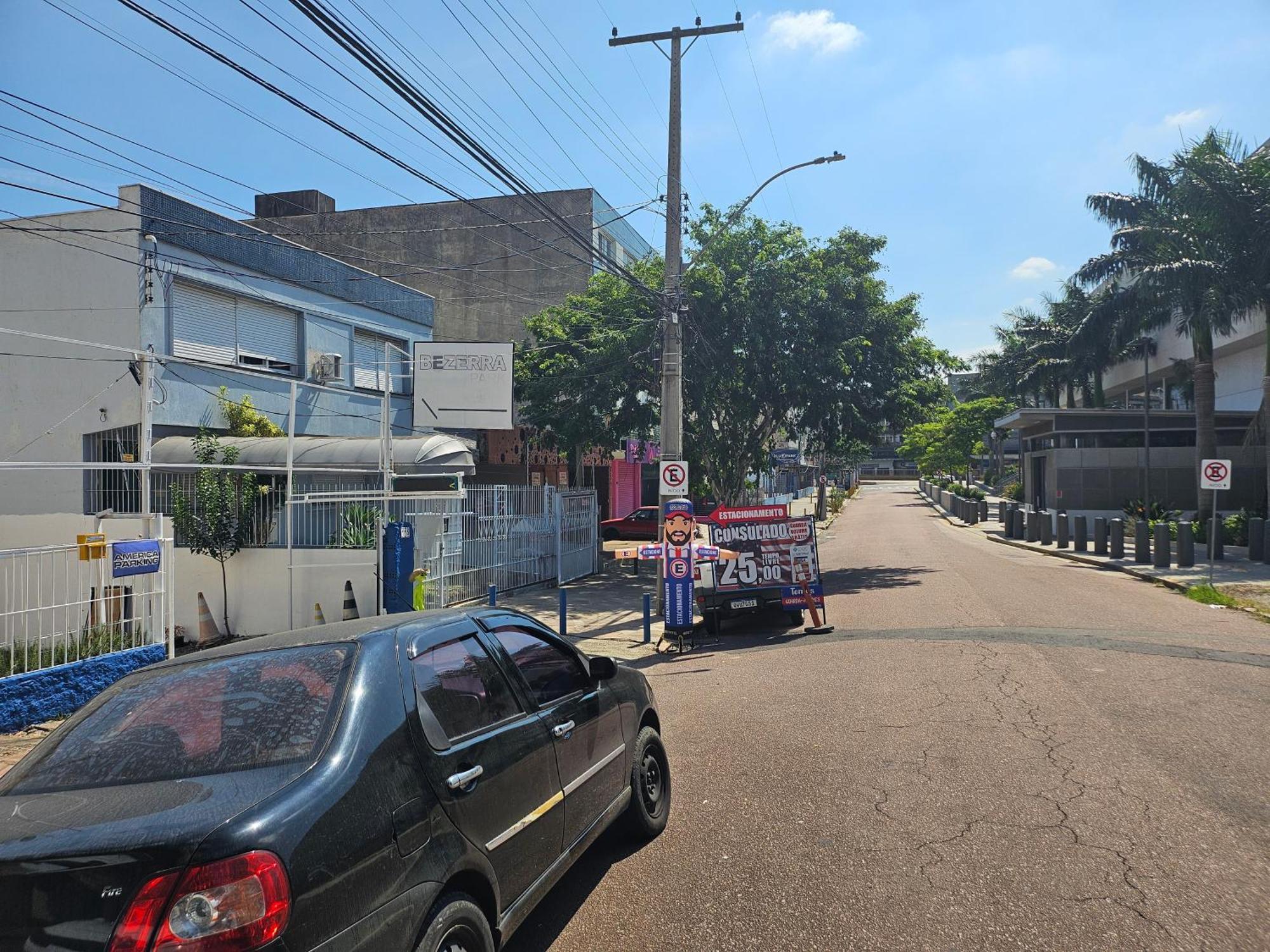 Consulado Americano Apartamento 50 Metros Da Entrada Para Visto Consulado Eua Porto Alegre Com Garagem Екстериор снимка